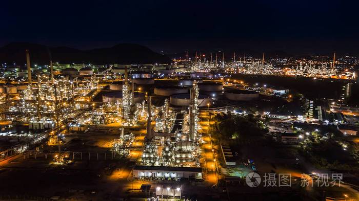 在晚上炼油业照片-正版商用图片0dnvp9-摄图新视界