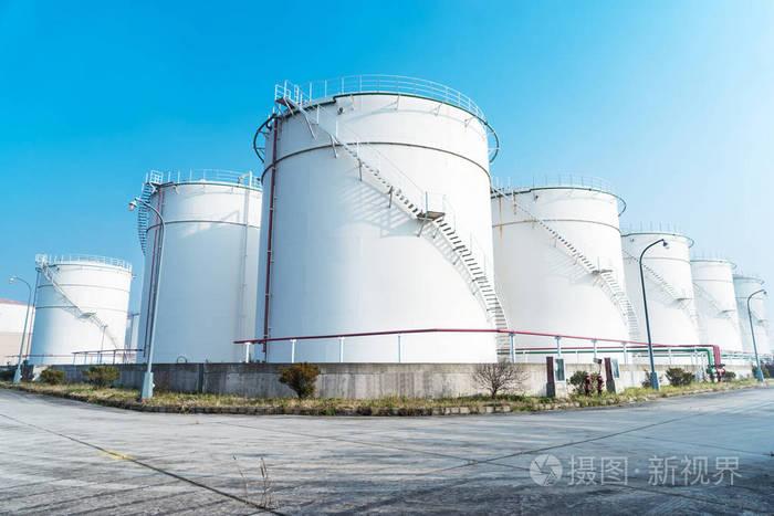 现代炼油厂油罐照片-正版商用图片1rqgxh-摄图新视界